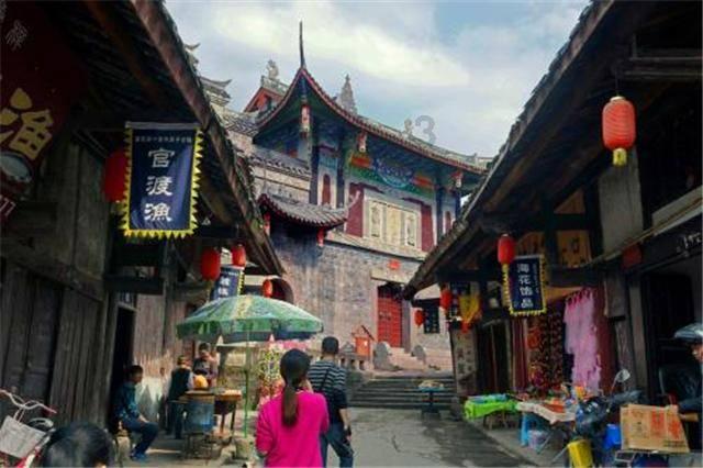 陈云说“在一个县里，宁缺一个组织部长，也不能缺一个税务局长”